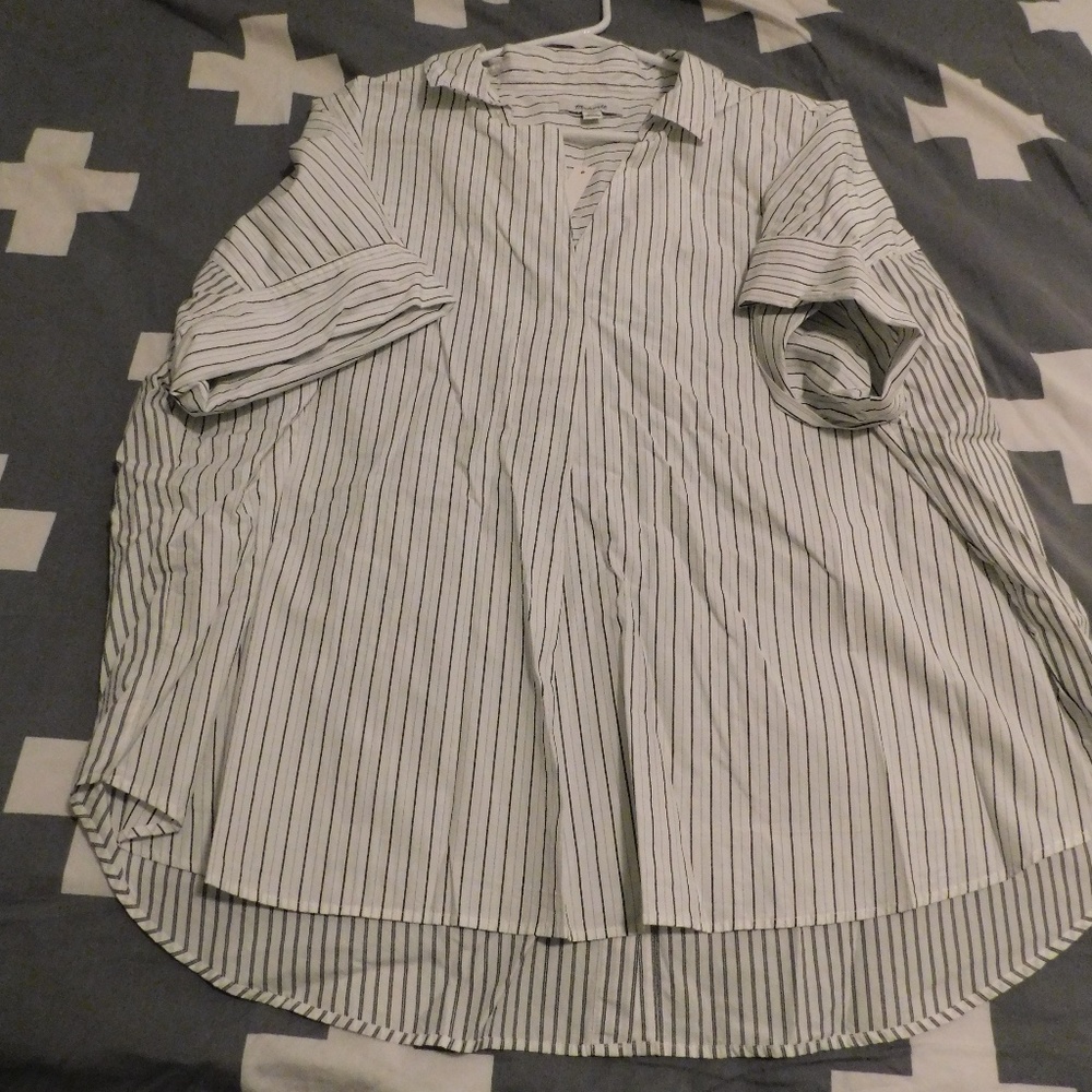NWT Courier short-sleeve shirt